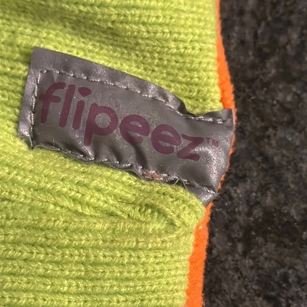 FLIPEEZ Monster Knit Hat - Green and Orange
